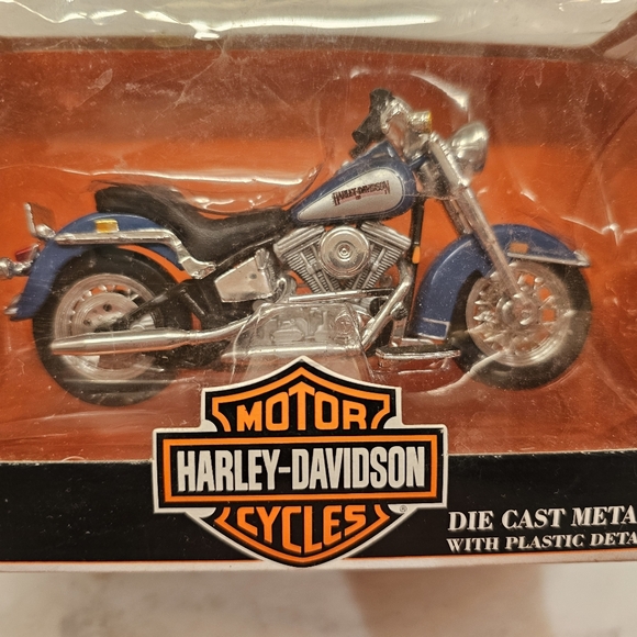 Harley Davidson Maisto Motorcycle Die Cast Metal Replica Vintage Collectible - Picture 4 of 4